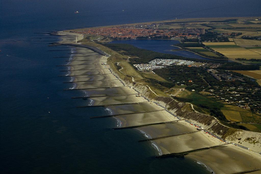 Vuurtoren Bed By The Sea Westkapelle Exterior photo